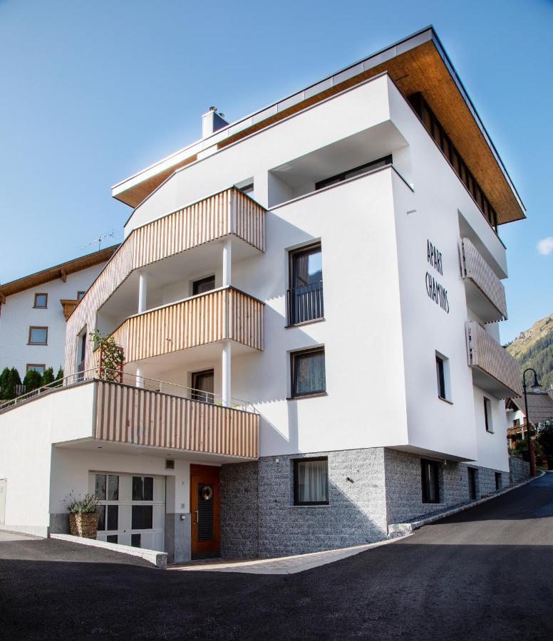 Apartment Chamins